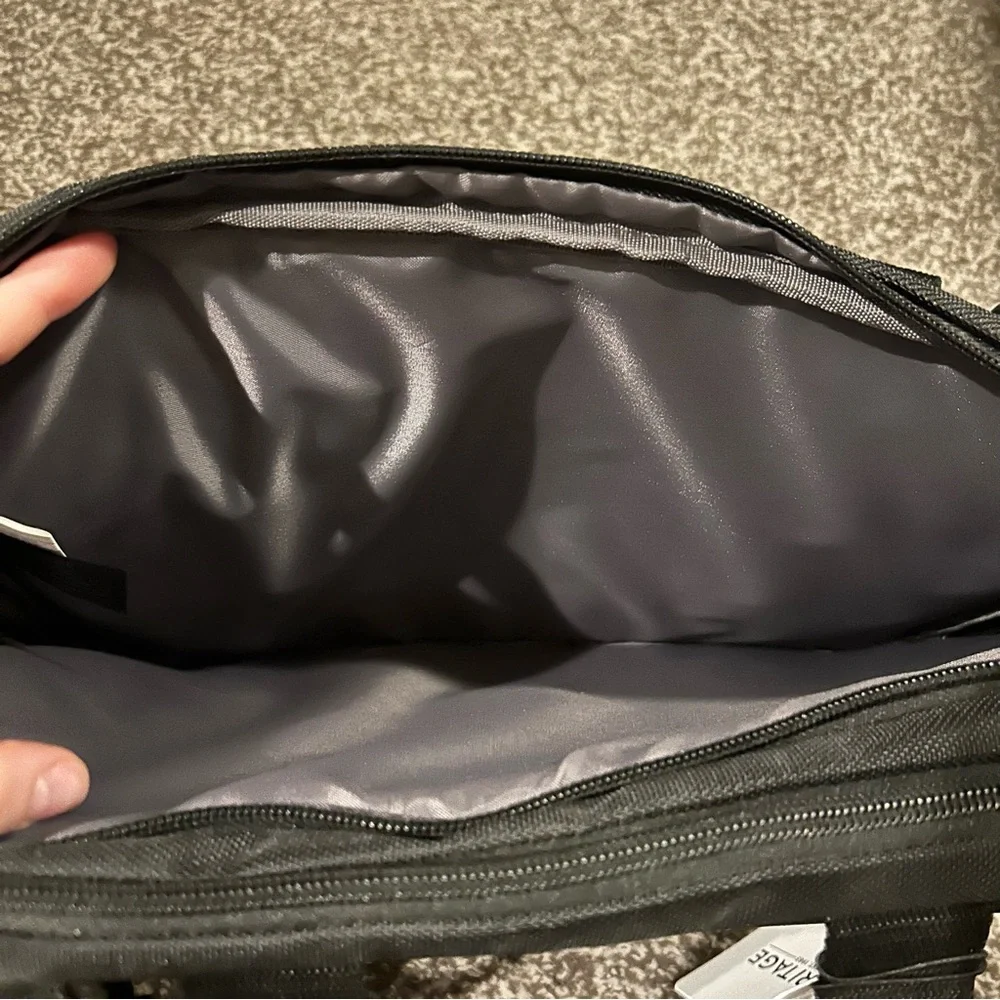 Heritage work bag with laptop sleeve and pockets